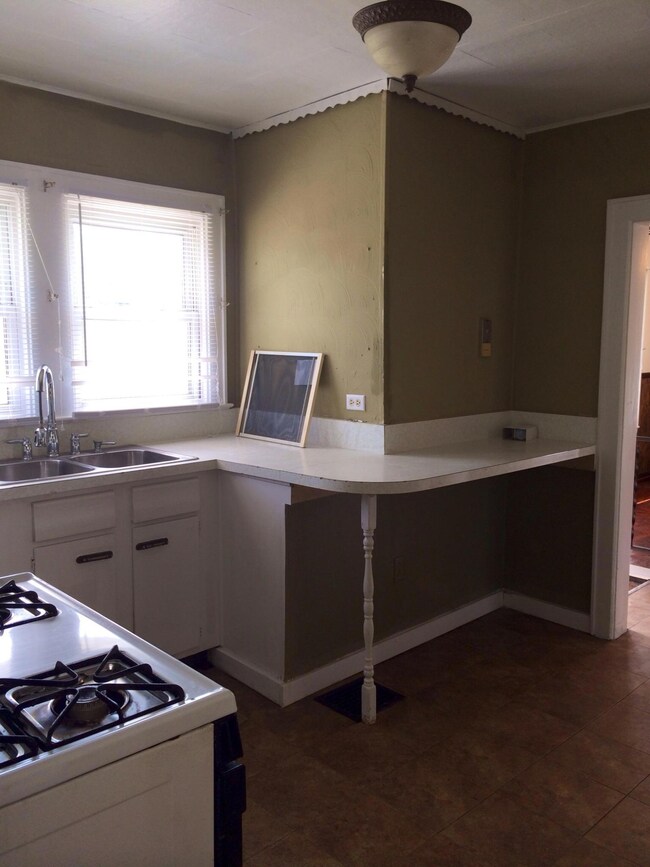 Alt view Kitchen