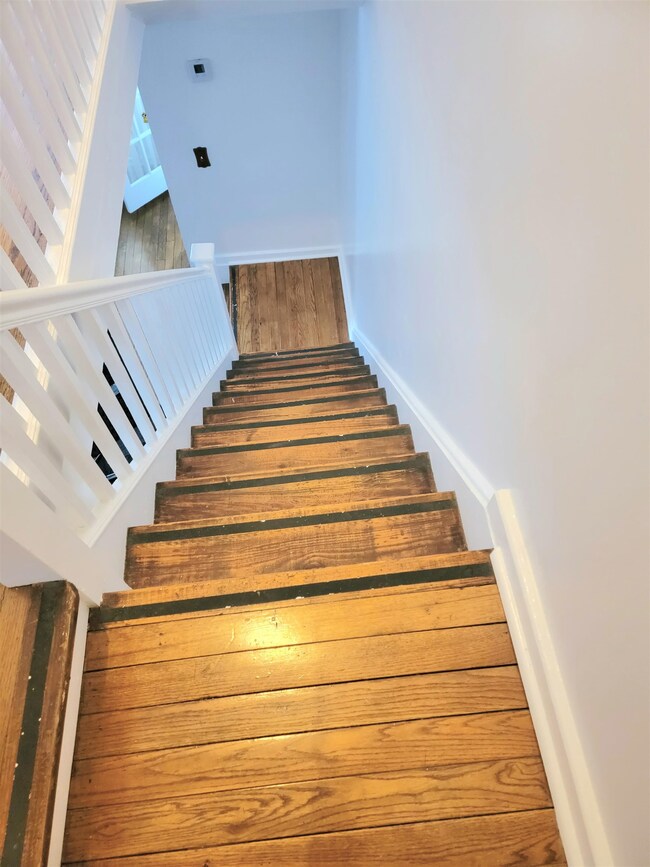 304 Stevens Ave, Jersey City, NJ 07305 - photo 7