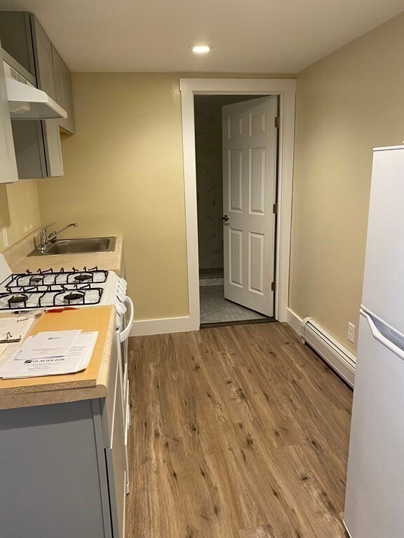 21 Flint St unit 21C, Somerville, MA 02145 - photo 4