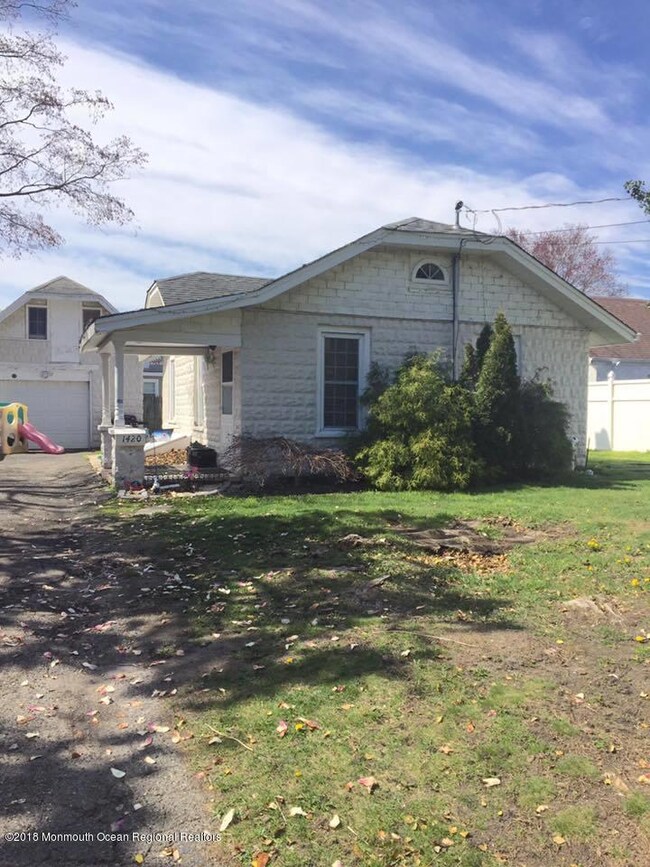1420 6th exterior