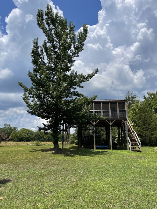 570 Dailey Loop, Linden, TN 37096 - photo 2