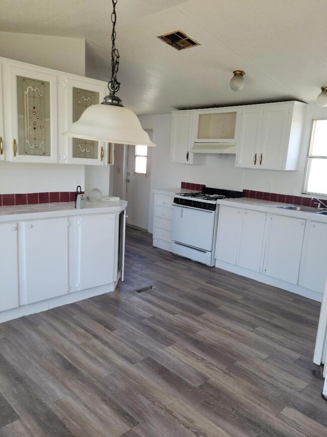 615 Lomaland Dr unit 74, El Paso, TX 79907 - photo 7