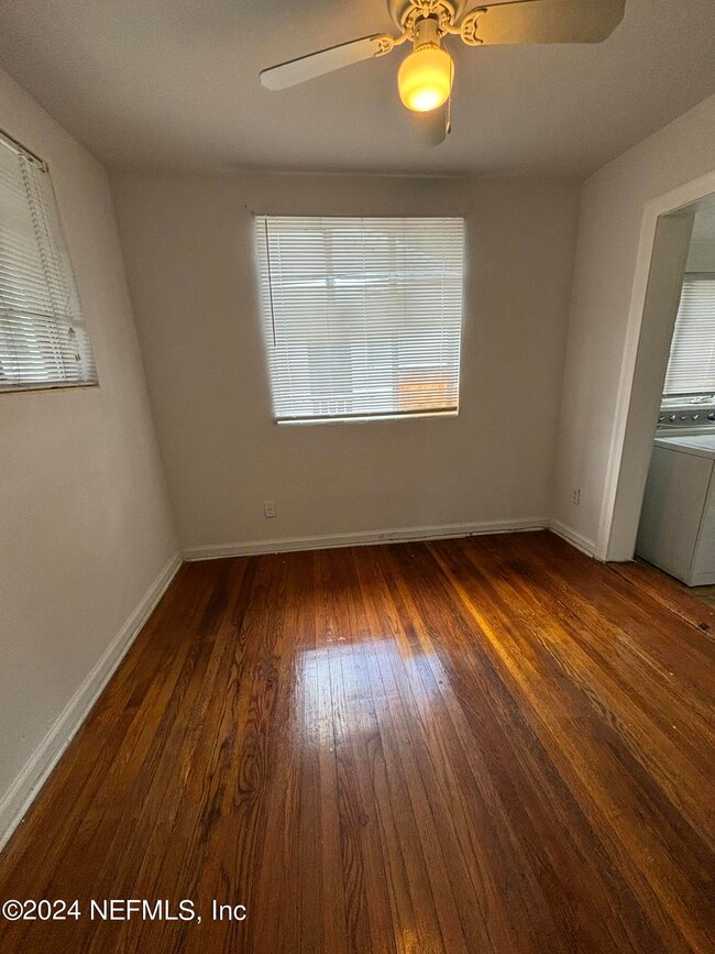 4633 Sunderland Rd, Jacksonville, FL 32210 - photo 5