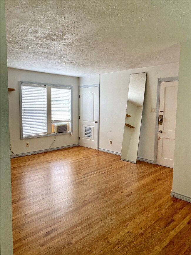 1127 Walling St unit GA, Houston, TX 77009 - photo 7