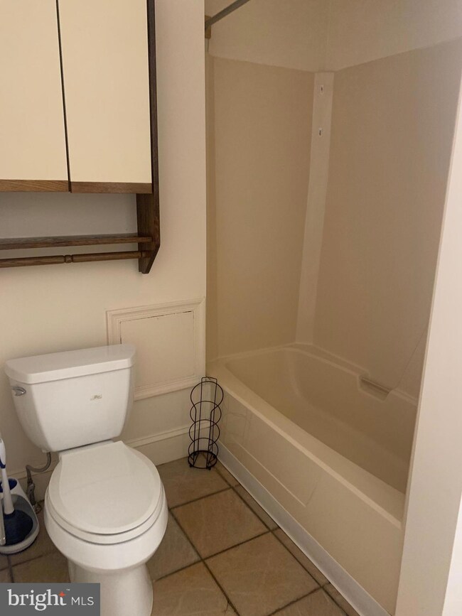 817 N Jackson St unit 1, Wilmington, DE 19806 - photo 6