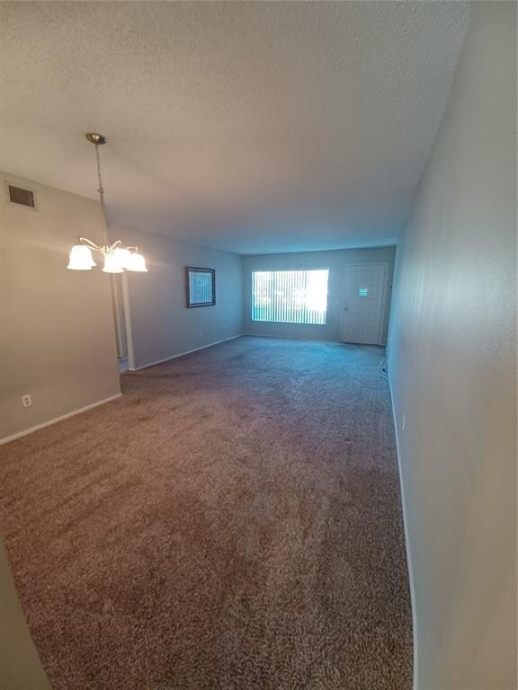 Living Room/Dinette