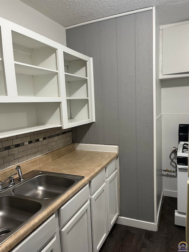 434 SE 34th St, Topeka, KS 66605 - photo 4