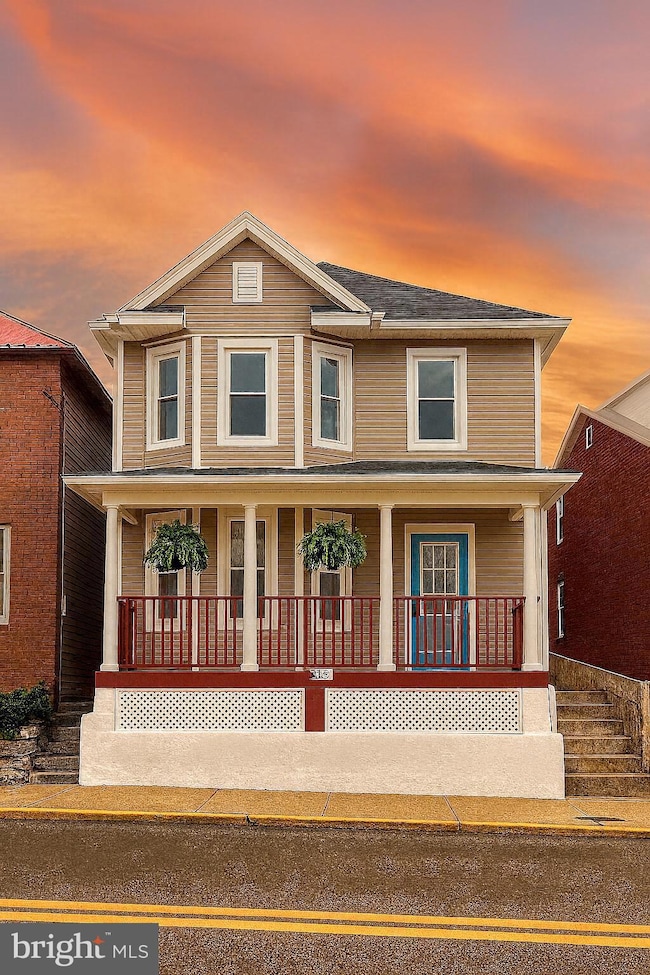 633 N Queen St, Martinsburg, WV 25404 - photo 2