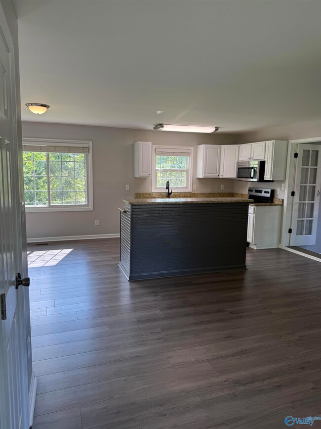 4728 Lumary Dr NW, Huntsville, AL 35810 - photo 5