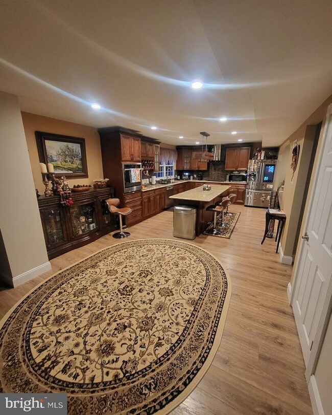 510 Spencer Ln, Warminster, PA 18974 - photo 4