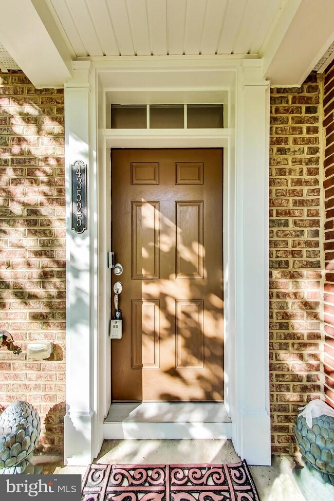 43525 Wheadon Terrace, Chantilly, VA 20152 - photo 3