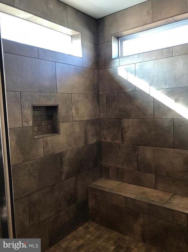 10 Danbury Ct, Reading, PA 19605 - photo 4