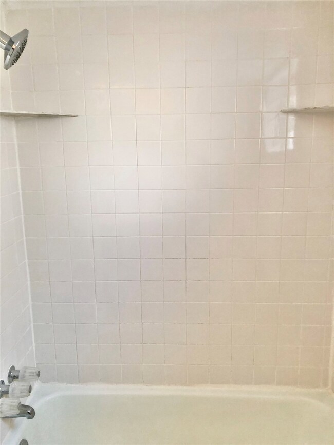 8214 Avert Ct, Houston, TX 77088 - photo 6