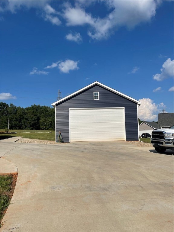 1707 Troon Ln, Walhalla, SC 29691 - photo 2