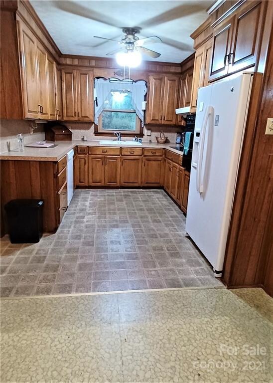 Kitchen from spacious breakfast area