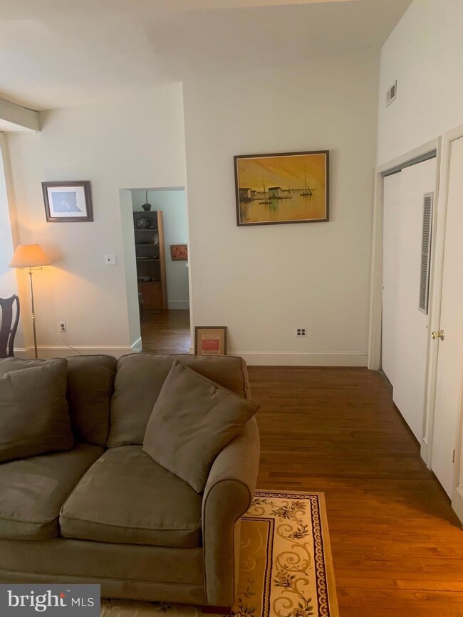 817 N Jackson St unit 2, Wilmington, DE 19806 - photo 3