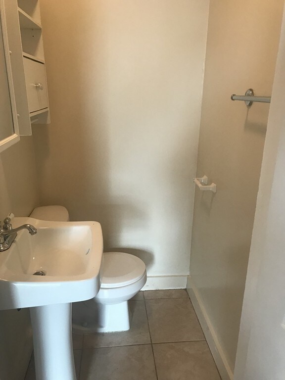 48 Rogers Ave unit 2, Lynn, MA 01902 - photo 4