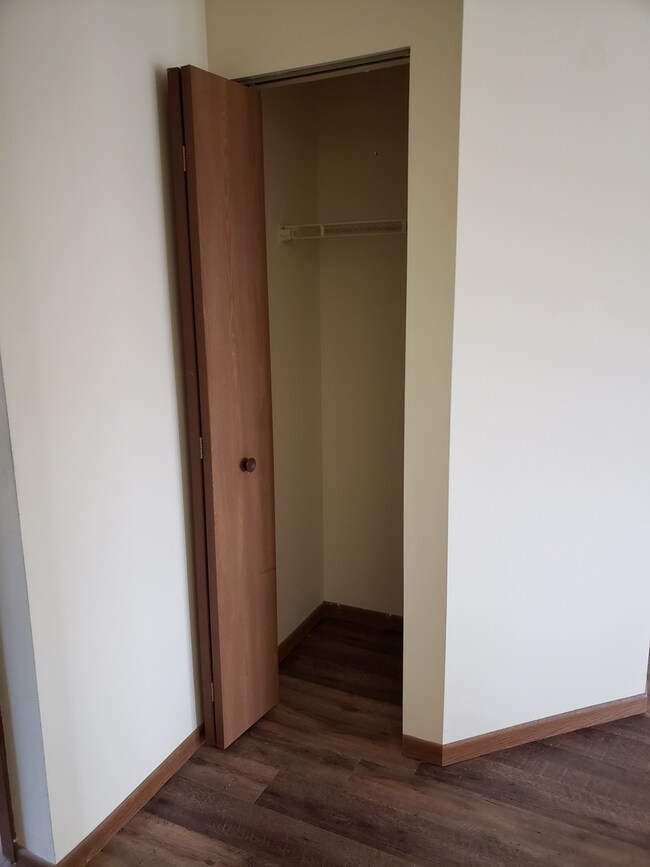 4170 Williamsburg Ct, Glenview, IL 60025 - photo 6