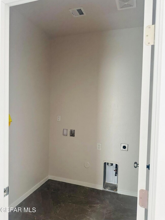 3911 Tyler Ave Unit A B C Ave, El Paso, TX 79930 - photo 3