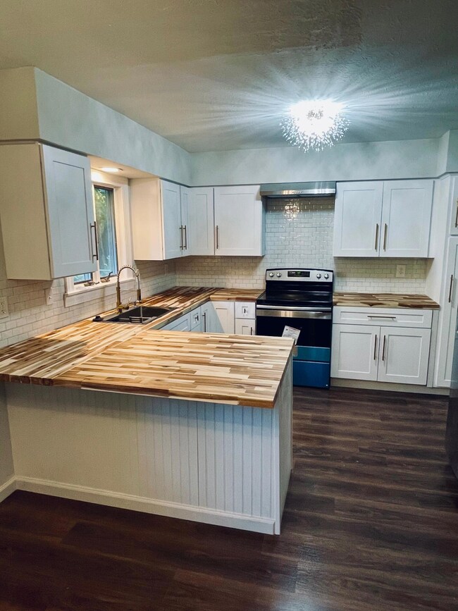 1233 Ironwood Dr, Columbus, OH 43229 - photo 6