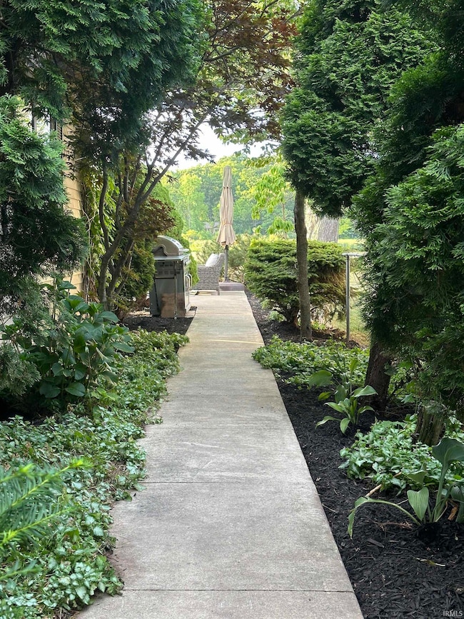 38 Ems D17 Ln, Syracuse, IN 46567 - photo 2