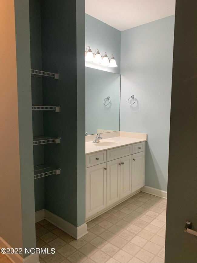 69264214656--B7DD73F4-2C78-4459-8318-1D6