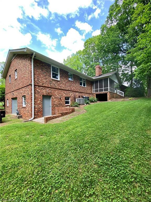 618 Hazelwood St, Asheboro, NC 27205 - photo 3