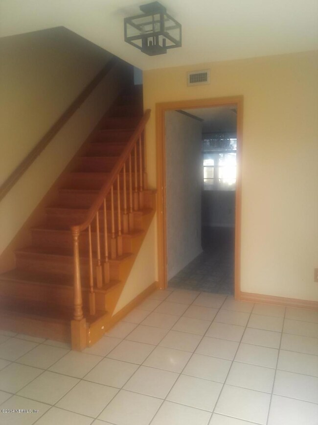 1846 Starwan Rd E, Jacksonville, FL 32211 - photo 2