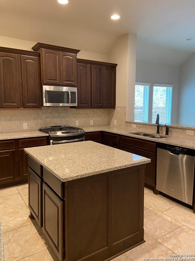 8734 White Crown, San Antonio, TX 78254 - photo 4