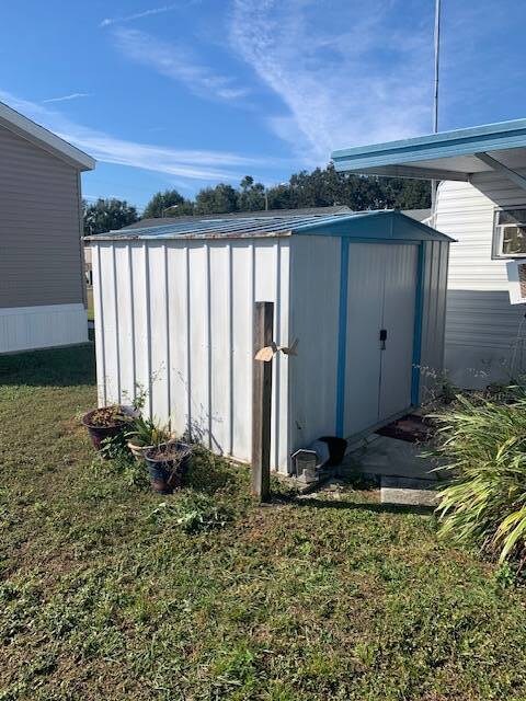 6941 Macdonald Ct unit 24, Zephyrhills, FL 33541 - photo 5