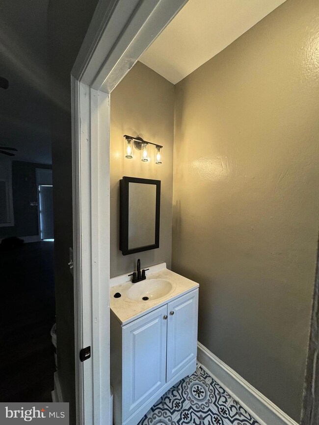 1822 S 6th St, Camden, NJ 08104 - photo 4