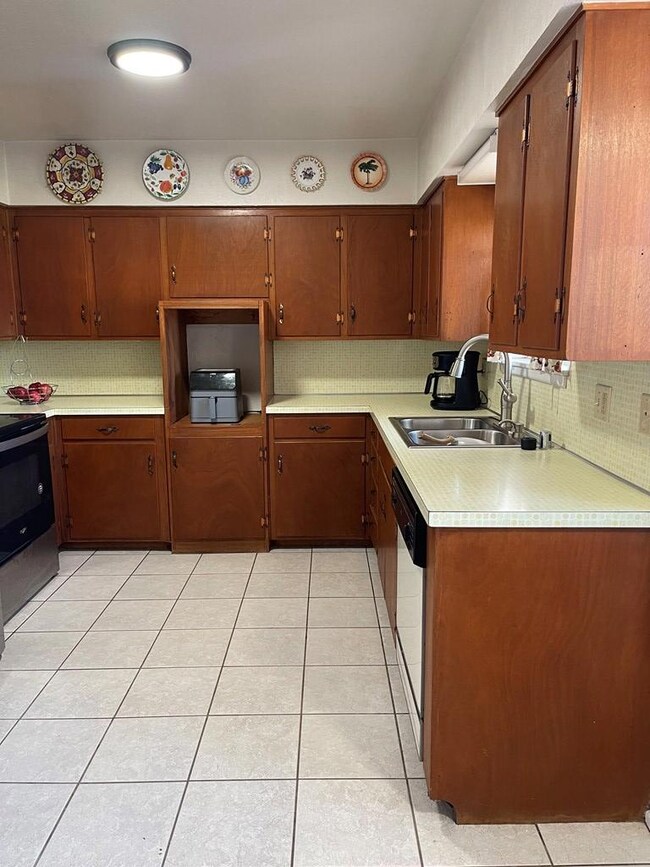 3316 W Dengar Ave, Midland, TX 79707 - photo 2