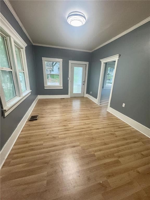 2016 Scott St, Saint Joseph, MO 64507 - photo 2