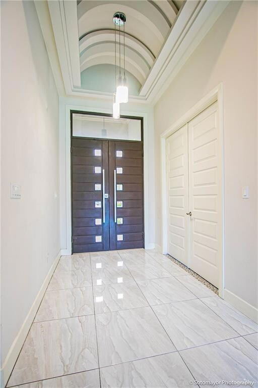 1222 International St, Edinburg, TX 78539 - photo 3