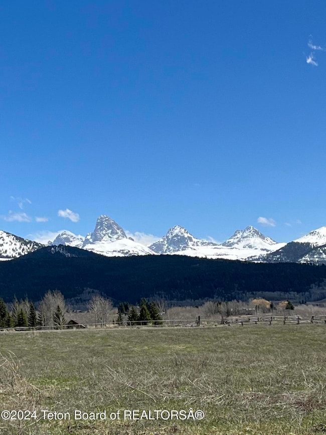 2010 Snow Crest Ranch pic 2