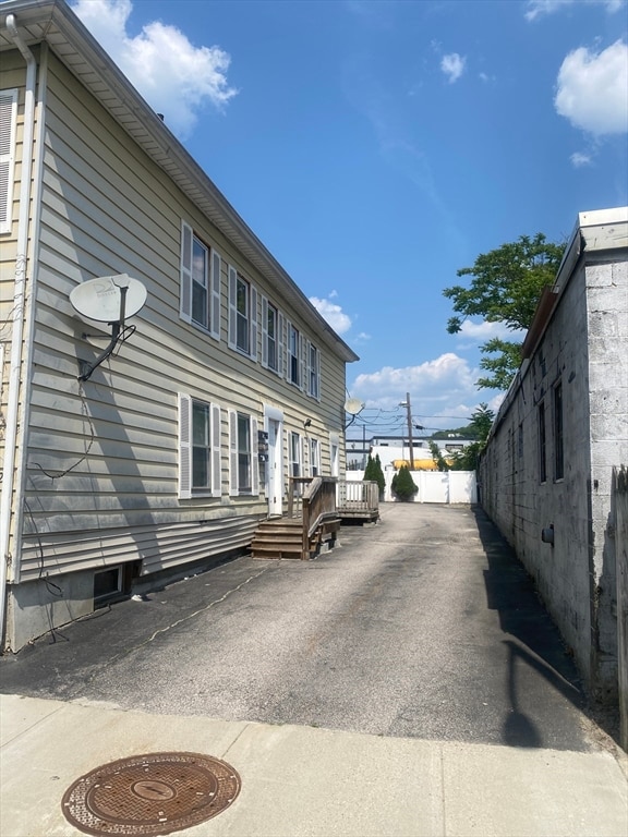 27 Lyon St, Worcester, MA 01604 - photo 2