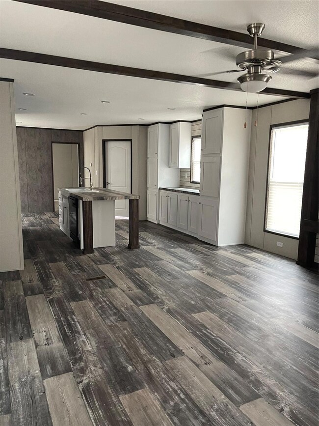 6521 W Highway 199, Springtown, TX 76082 - photo 7