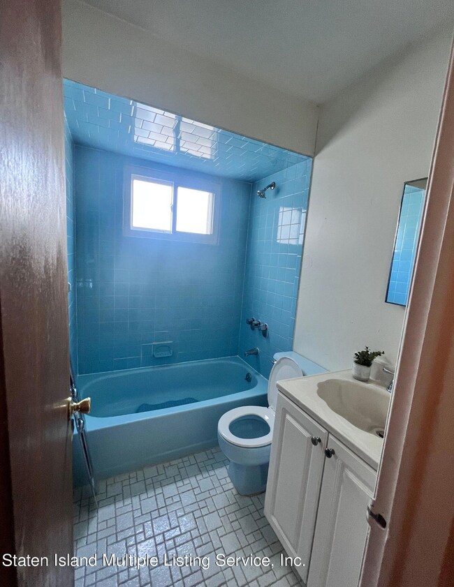 10 Rose Ln, Staten Island, NY 10312 - photo 6