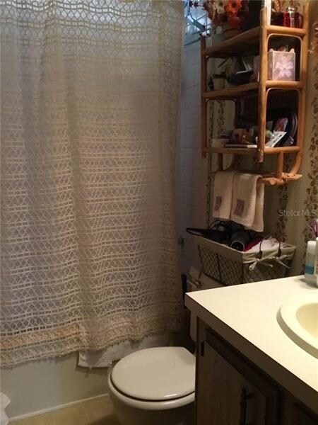 bathroom in hallway
