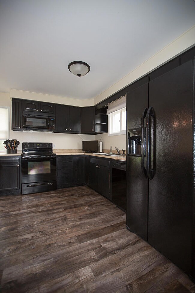 Kitchen 1