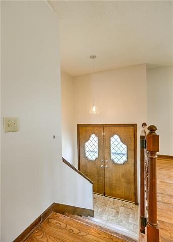 5200 Farley Ln, Shawnee, KS 66203 - photo 3