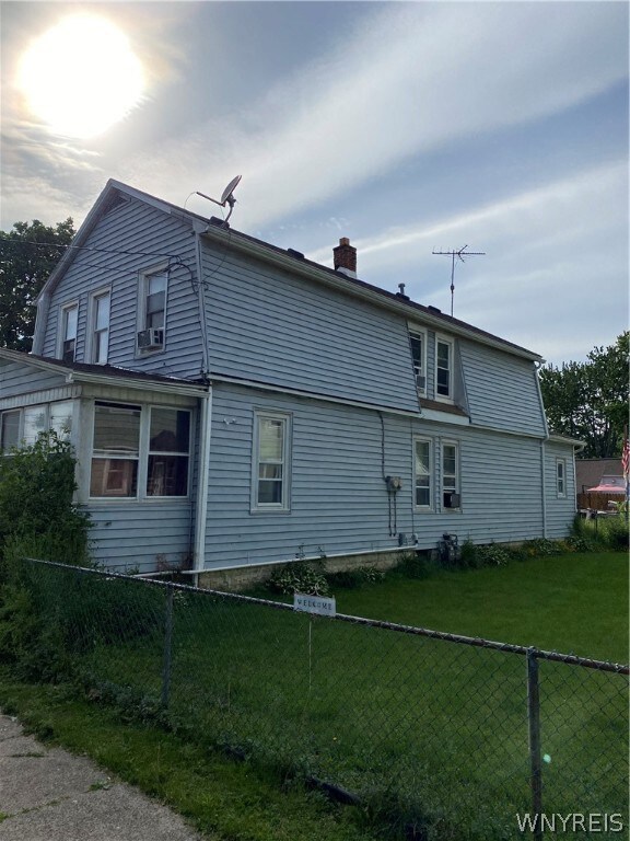 198 East Ave, North Tonawanda, NY 14120 - photo 4