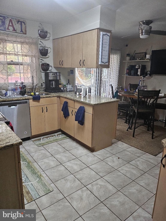 16115 Pointer Ridge Dr, Bowie, MD 20716 - photo 6