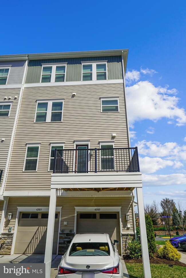 42015 Berkley Hill Terrace, Aldie, VA 20105 - photo 2