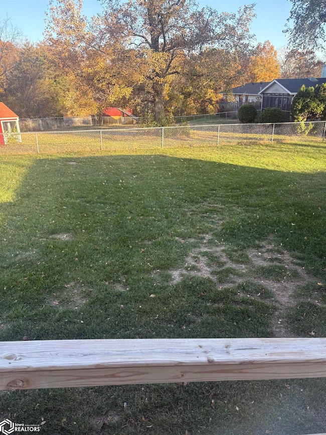 2438 N Jefferson St, Ottumwa, IA 52501 - photo 7