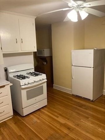 626 S Main St unit 3 SOUTH, Fall River, MA 02721 - photo 2