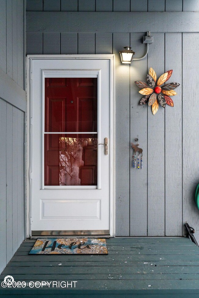 SPACIOUS COVERED ENTRYWAY