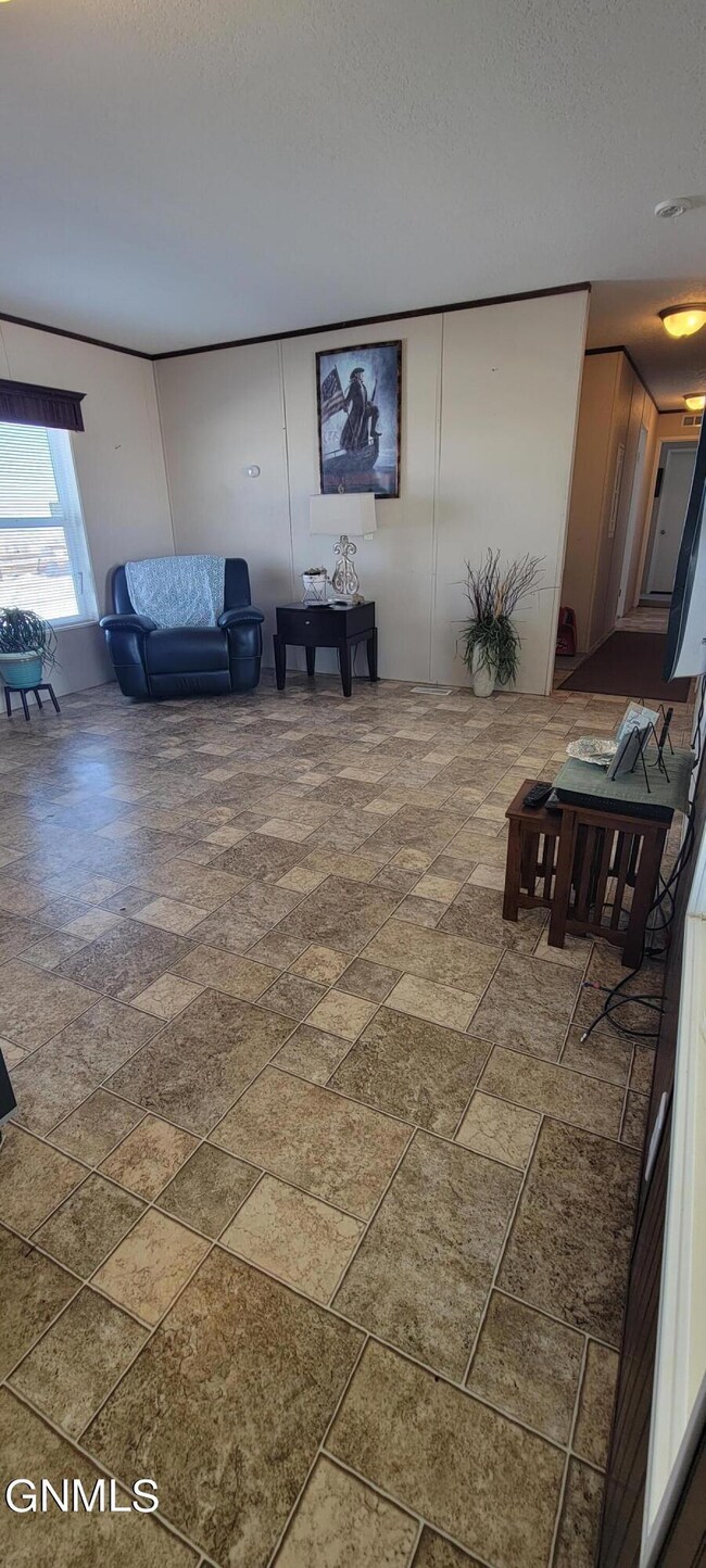 14739 Round Prairie Ave, Williston, ND 58801 - photo 5