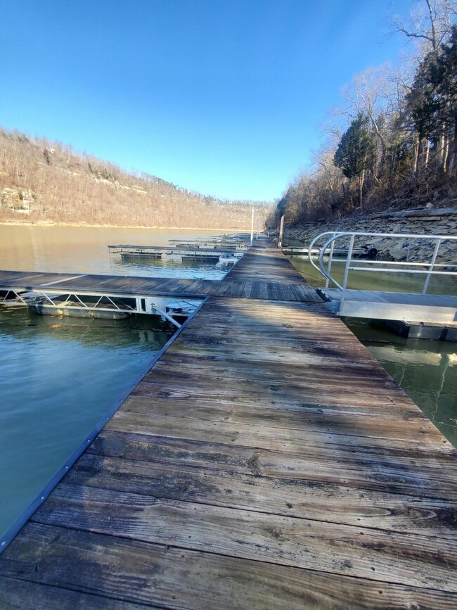 129 Buckeye Dr, Burnside, KY 42519 - photo 4