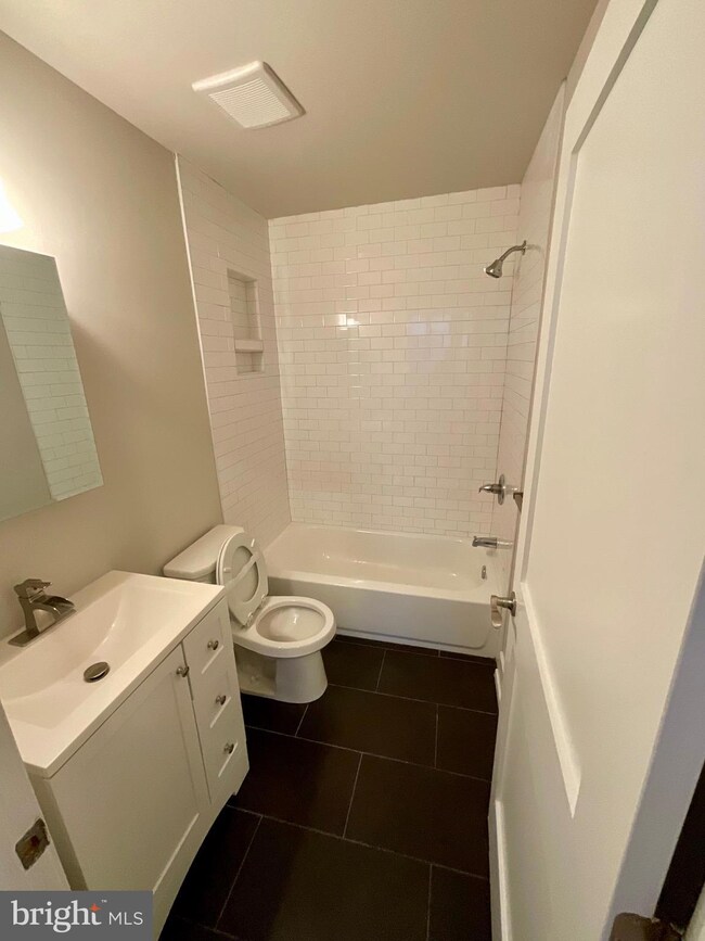 4629 35 E Thompson St unit 42, Philadelphia, PA 19137 - photo 4